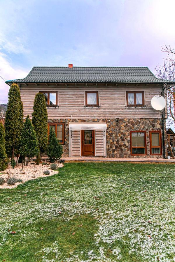 Котедж У Марка Yaremche Exterior photo
